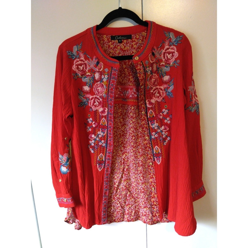 Calessa Embroidered Button Front Top Size S Floral Design Artsy Boho Elegant